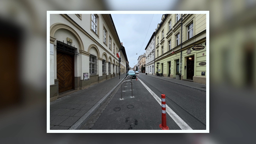 W razie potrzeby można też postawić na ręczne ustawienia, szczególnie, że nowy frontowy aparat oferuje większy kąt widzenia, co daje już naprawdę ciekawą perspektywę. A i same zdjęcia są nieco bogatsze w szczegóły, niż te rejestrowane przez ubiegłoroczne modele Pro. Jak na razie najbardziej doceniłem tę funkcję podczas rozmów wideo.